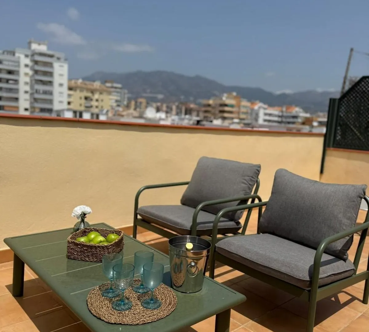Sunny & Cosy Beach Penthouse Fuengirola Apartment